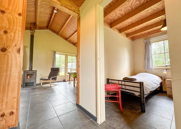 Nyaraló Vuur Zwaluwe