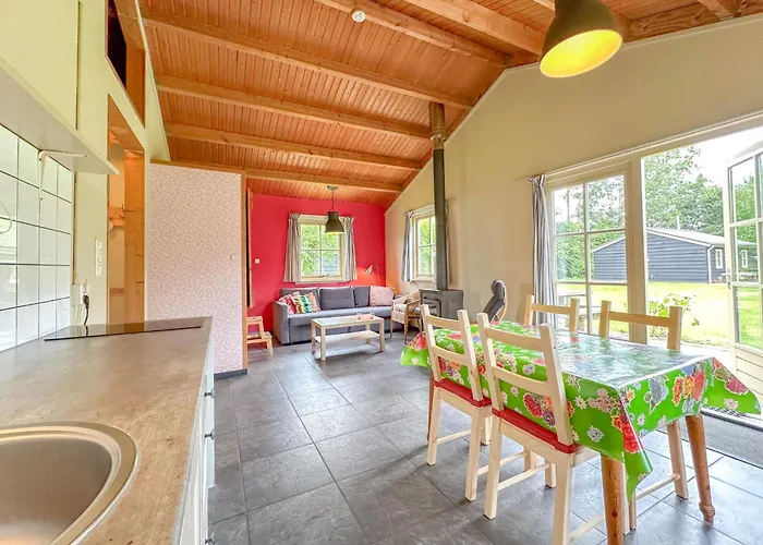 Nyaraló Vuur Zwaluwe